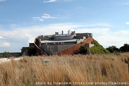 Tumulus Building, Maropeng Visitor Centre Cradle of Humankind in Gauteng, South Africa - photo by flowcomm (flickr.com/photos/flowcomm)