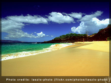 Big Beach at Makena State Park, on the Island of Maui - Photo credits: laszlo-photo (flickr.com/photos/laszlo-photo/)