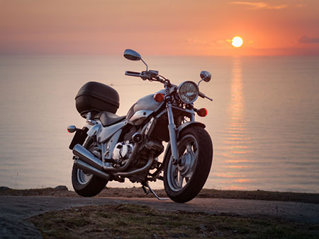Traveling with your motorcycle: What to look for in a motorcycle shipping company?